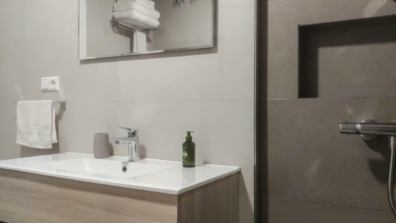 Beachfront Apartment In Fuengirola New المظهر الخارجي الصورة